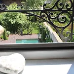 D'hotes Les Magnolias B&B