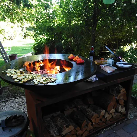 D'hotes Les Magnolias Bed & Breakfast 3*