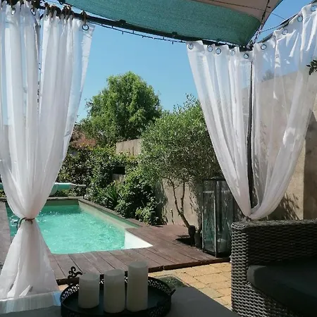 לינה וארוחת בוקר D'hotes Les Magnolias Pontpierre
