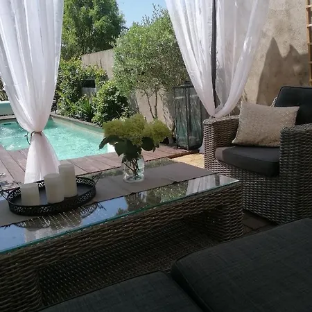 לינה וארוחת בוקר D'hotes Les Magnolias Pontpierre