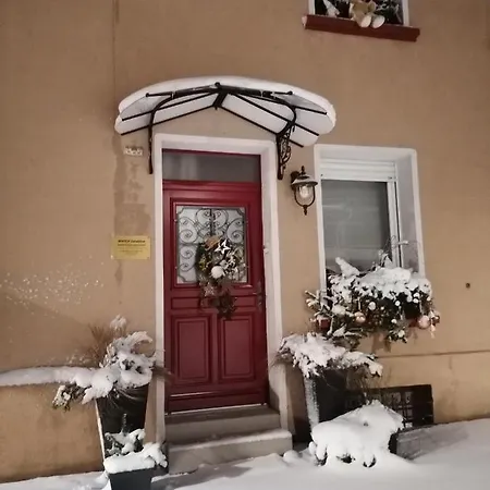 D'hotes Les Magnolias Отель типа 