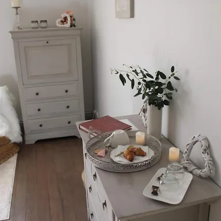 D'hotes Les Magnolias לינה וארוחת בוקר *