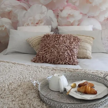 לינה וארוחת בוקר D'hotes Les Magnolias