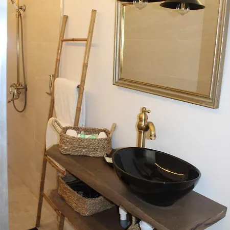 D'hotes Les Magnolias Bed and breakfast Pontpierre