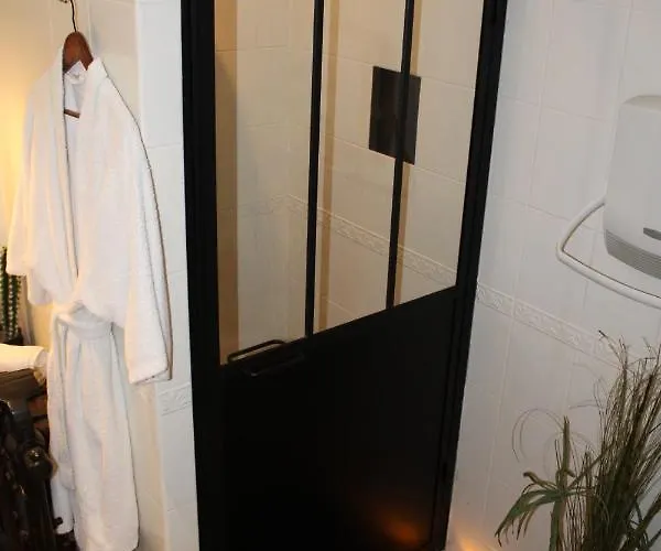 D'hotes Les Magnolias Bed & Breakfast 3*